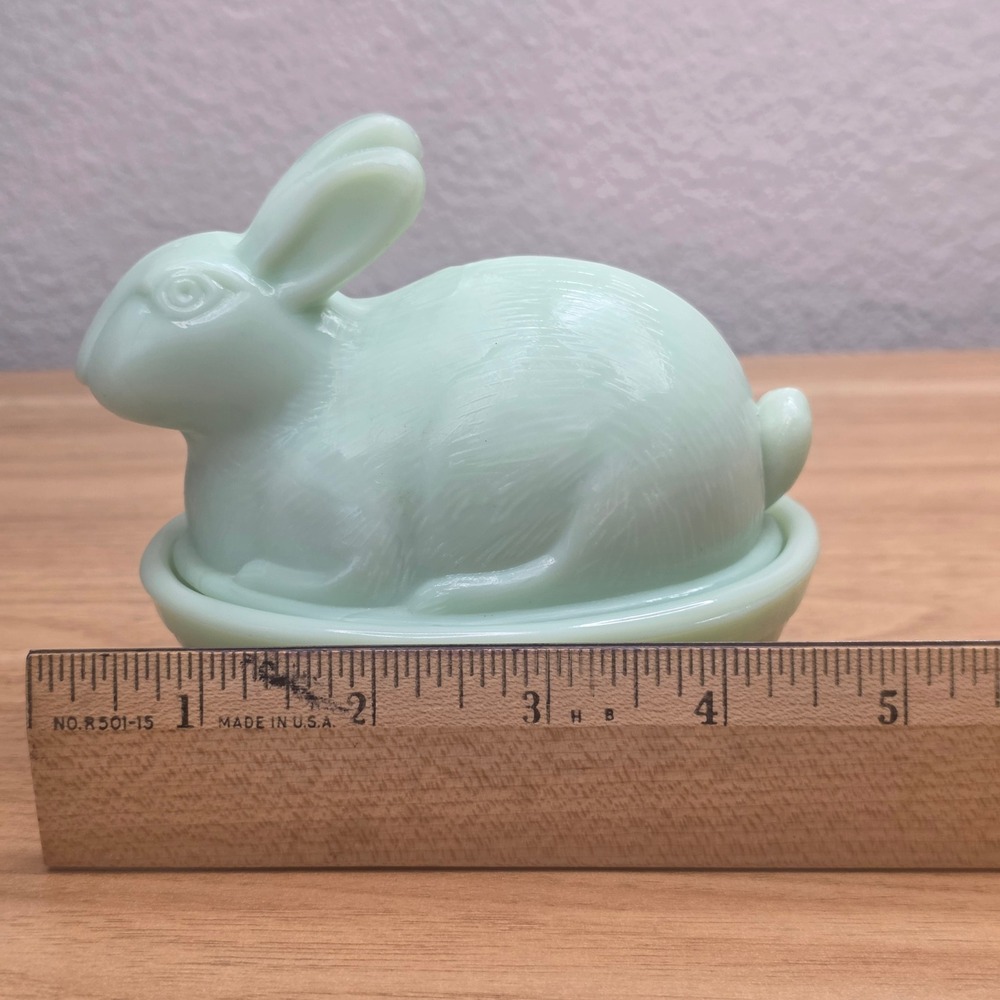 Vintage Jadeite Glass Rabbit on Basket Trinket Dish Green Easter Bunny - Picture 11 of 12
